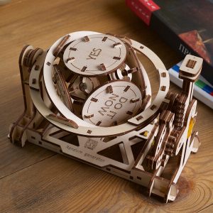 Ugears 3D-pussel i Trä – Slumpgenerator STEM Lab