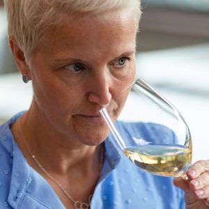 Vitvinsprovning